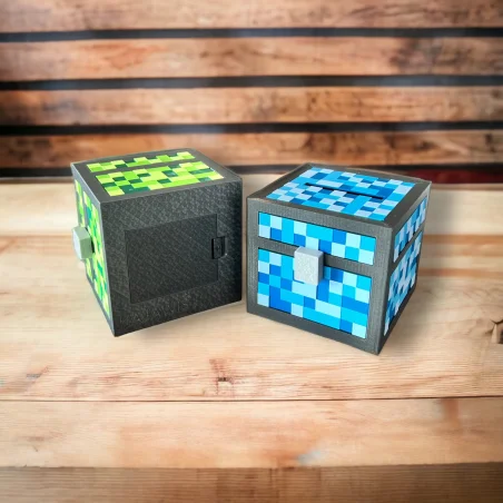 Skarbonka M w stylu Minecraft BIO